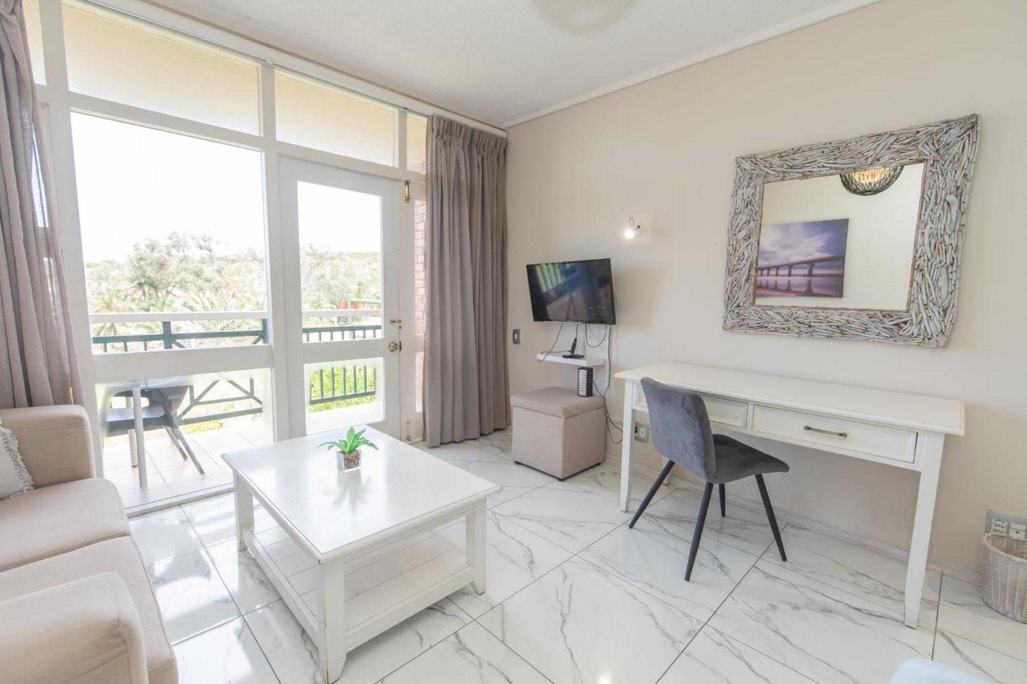 157 Brookes Hill Suites Near The Beach Port Elizabeth Bagian luar foto