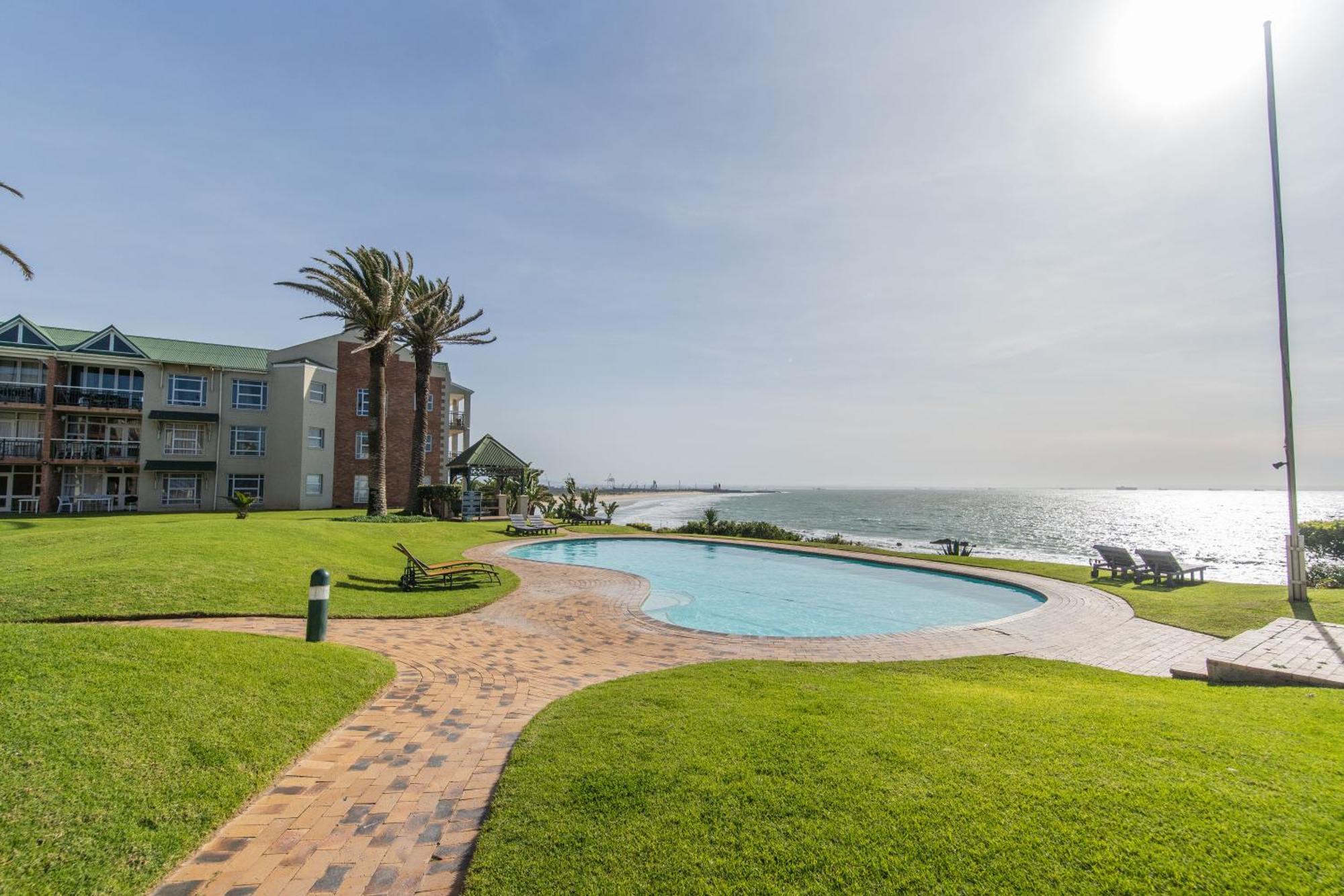 157 Brookes Hill Suites Near The Beach Port Elizabeth Bagian luar foto